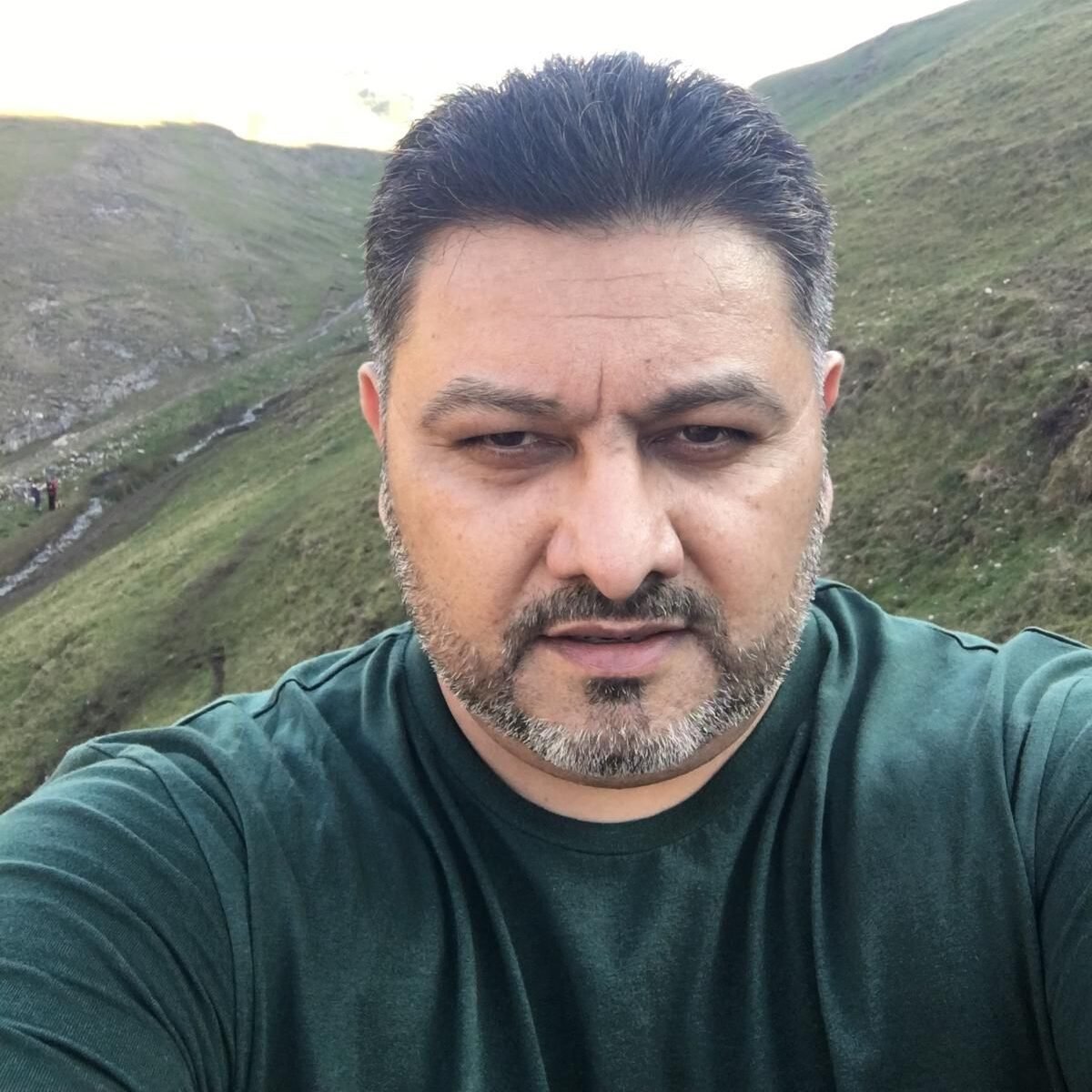 Aftab Hussain [UK]